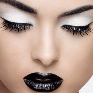 White Snow eyeshadow